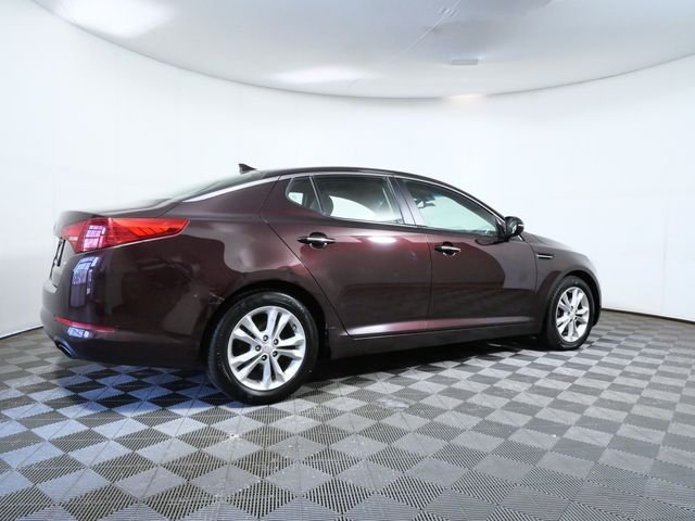 Used 2013 Red Kia EX image 8