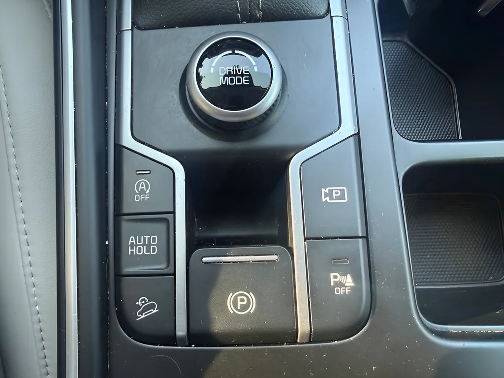Used 2022 Gray Kia EX image 31