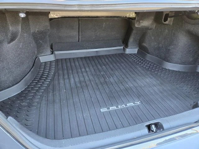 Used 2025  Toyota SE image 17