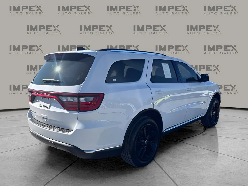 Used 2022 White Dodge SXT image 5