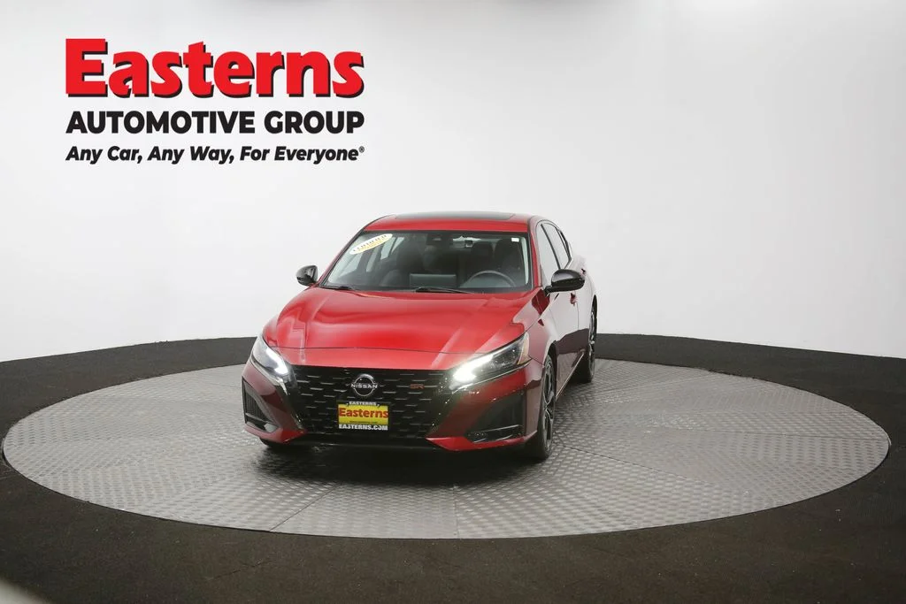 Used 2023 Red Nissan 2.5 SR image 52