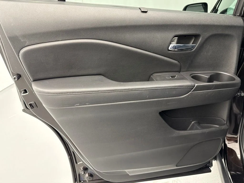 Used 2021  Honda EX-L image 17