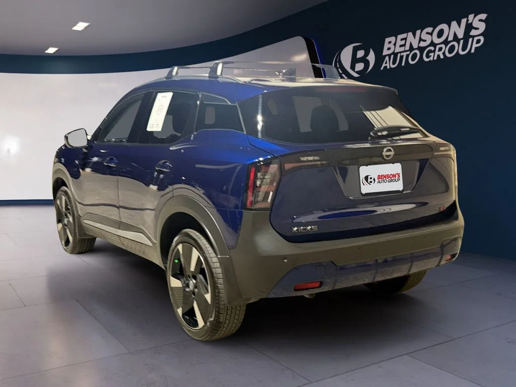New 2026 Blue Nissan SR image 3