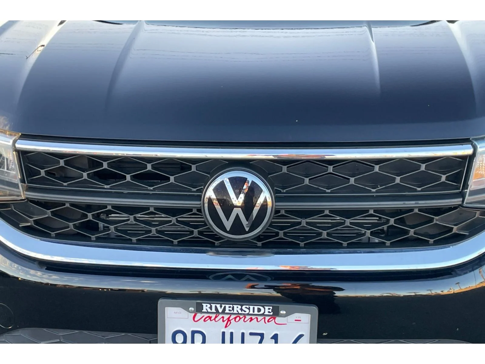 Used 2024 Deep Black Pearl Volkswagen S image 39