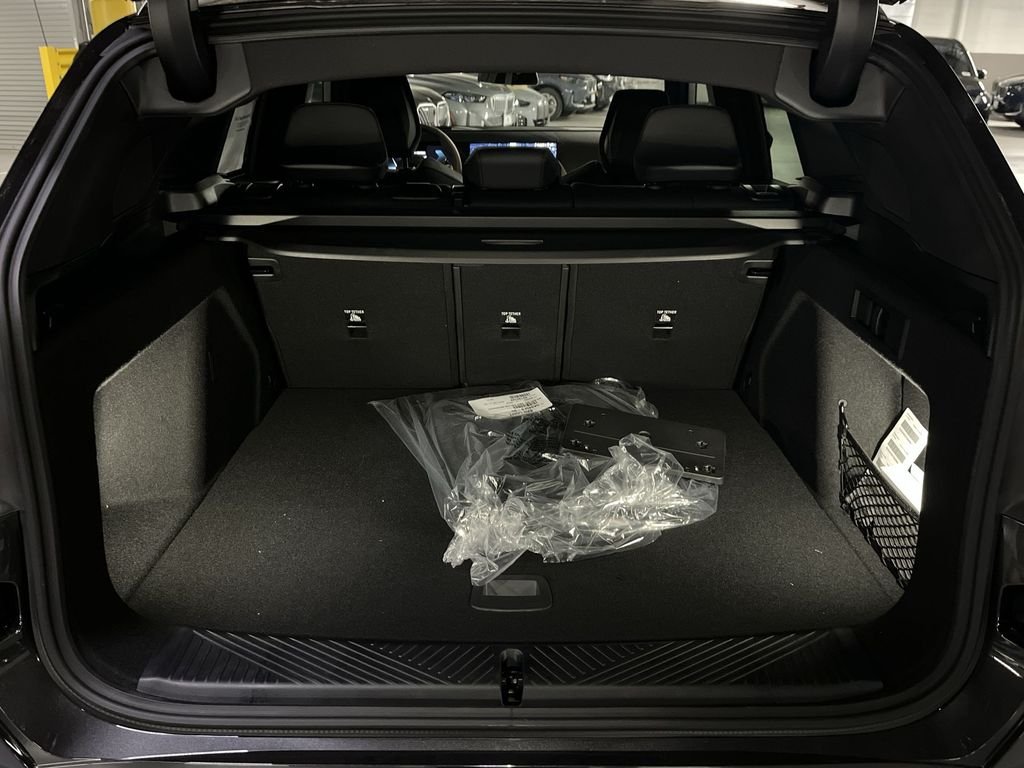 New 2026 Dark Graphite BMW 30 xDrive image 24