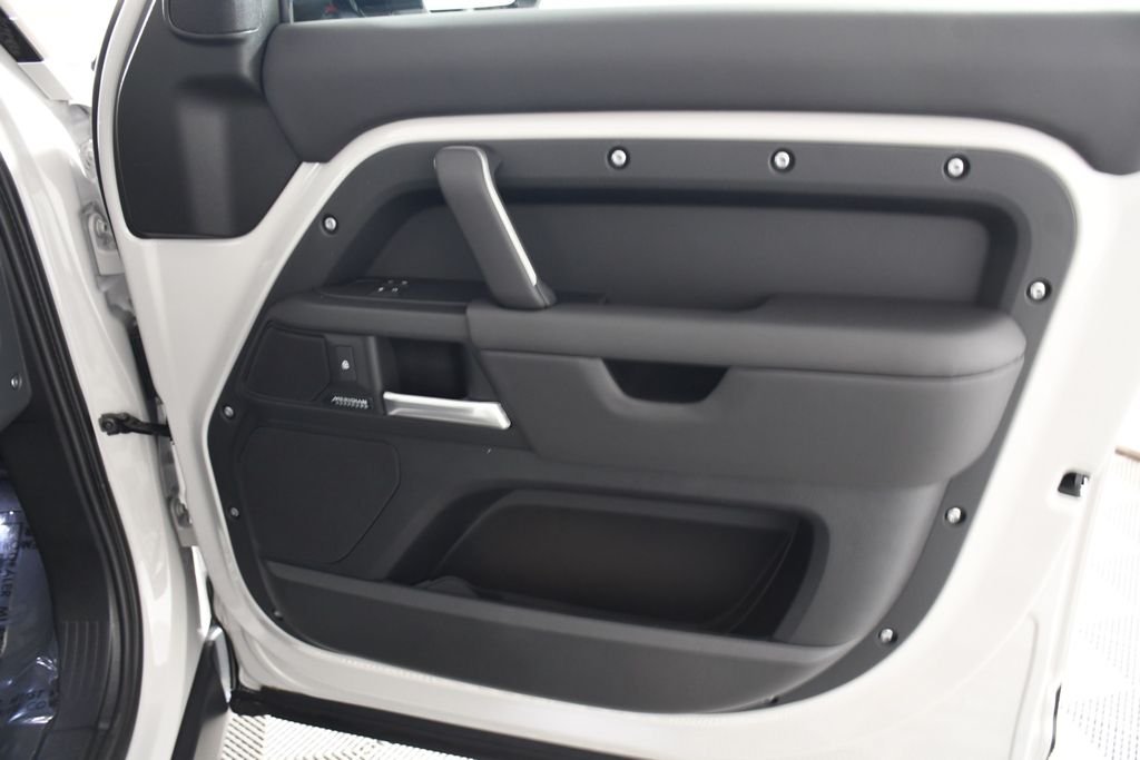 New 2026 Borasco Grey Land Rover X-Dynamic SE image 18