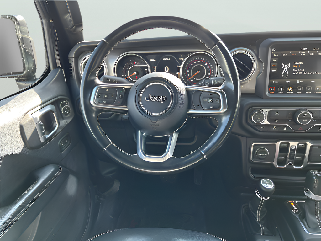 Used 2018 Black Jeep Unlimited Sahara image 13