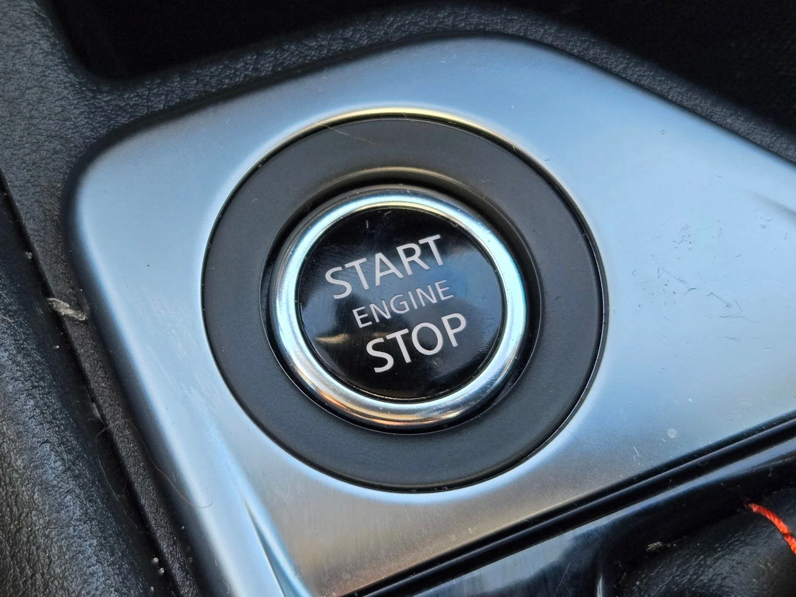 Used 2025 Super Black Nissan SR image 28