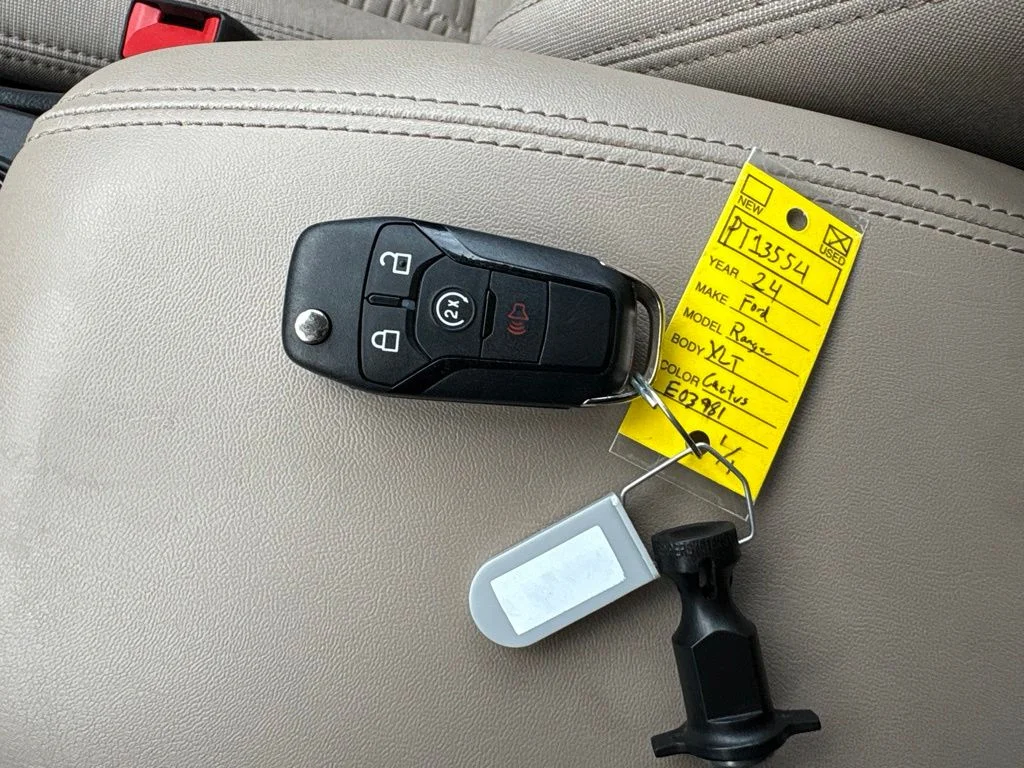 Certified Used 2024 Cactus Ford XLT image 12