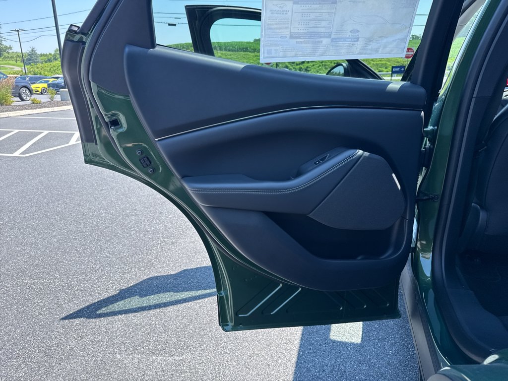 2025 Ford Mustang Mach-E Select - Photo 39