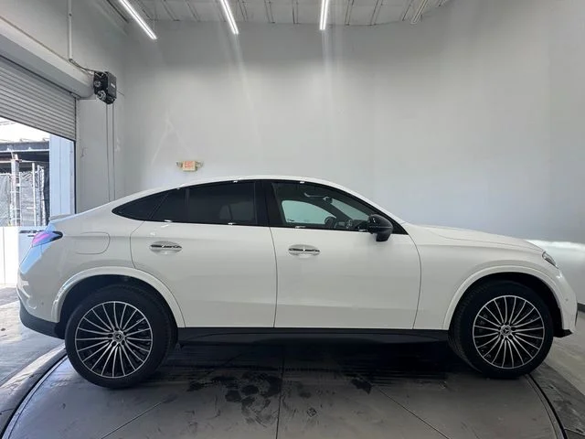 New 2027 Polar White Mercedes-Benz GLC 300 image 14