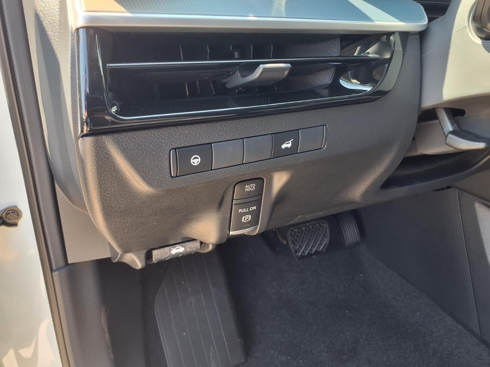 2027 Nissan Murano photo 15 of 25