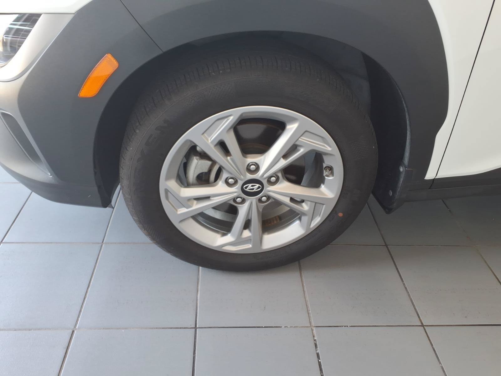 2023 Hyundai Kona SEL - Photo 9