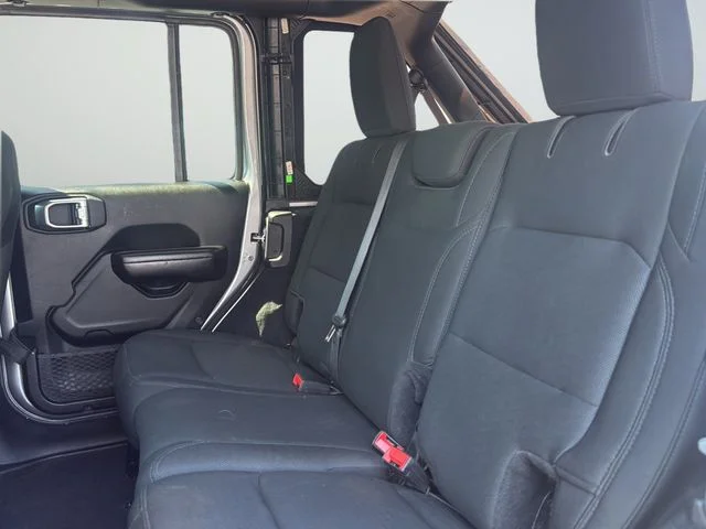 Used 2019 Silver Jeep Unlimited Sport S image 20