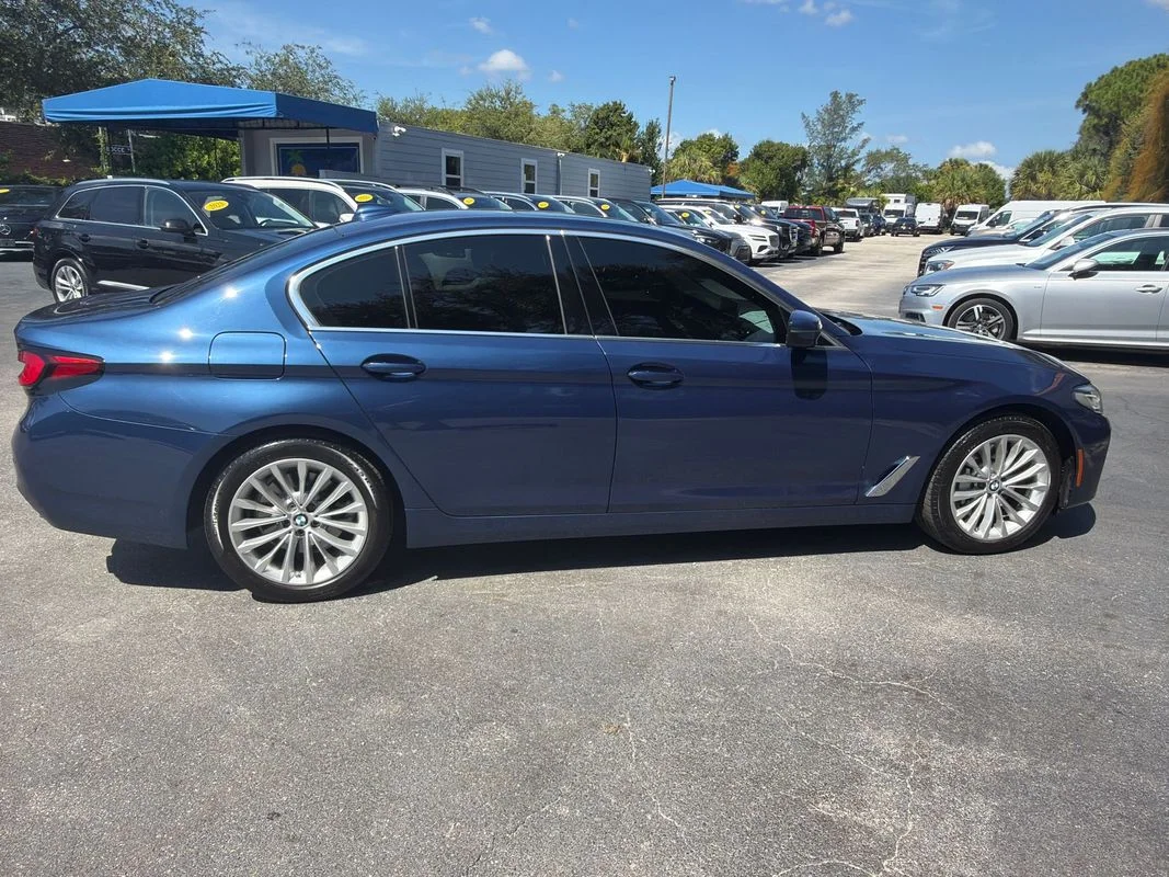 Used 2022 Blue BMW i xDrive image 6