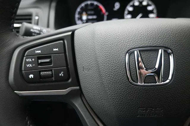 New 2026 Platinum White Pearl Honda RTL image 30