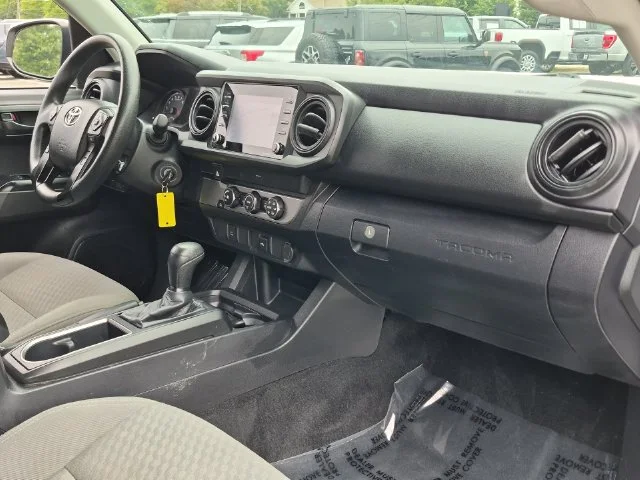 Used 2022 White Toyota SR image 35