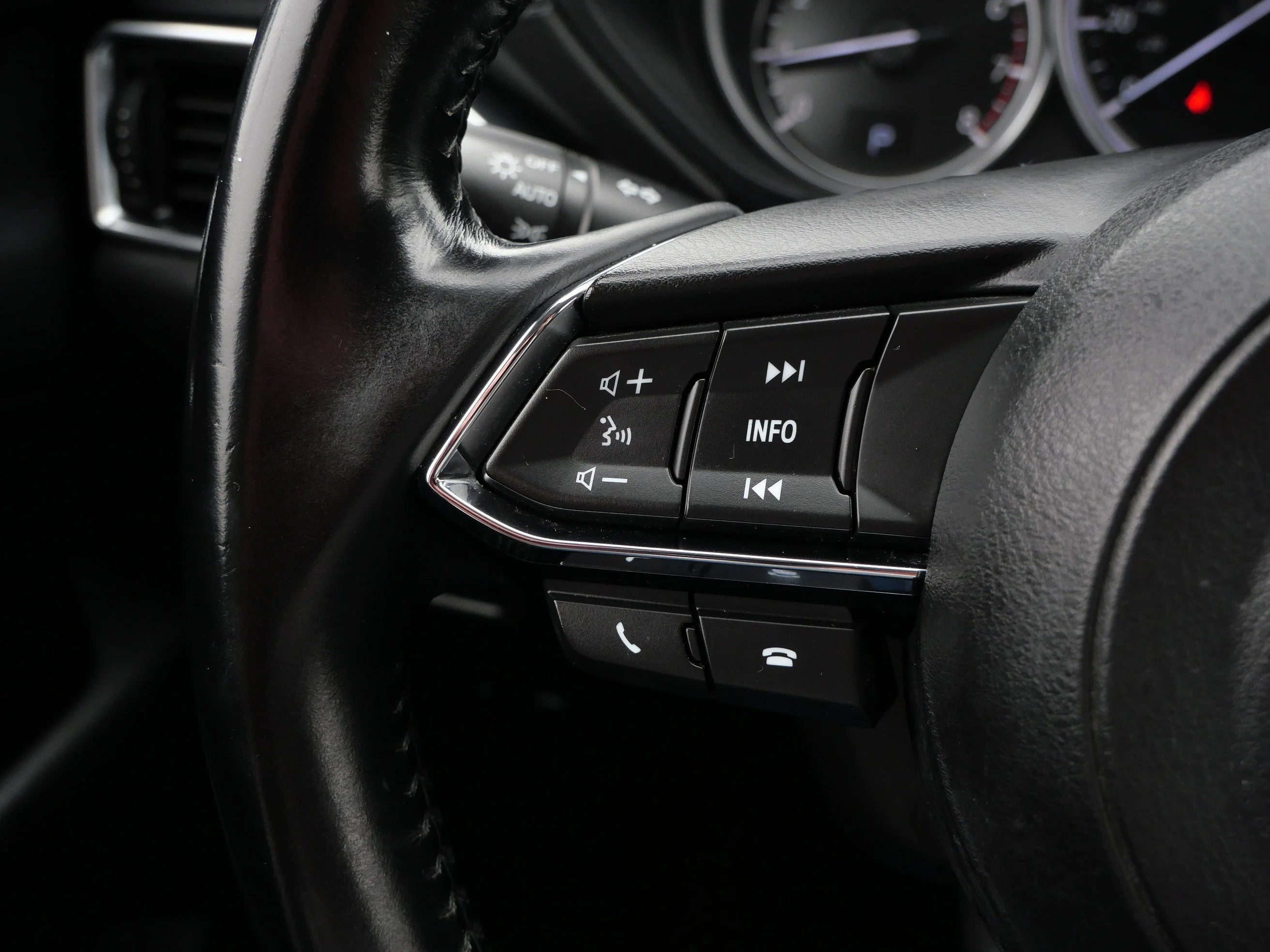 Used 2019 Jet Black Mica Mazda Touring image 27