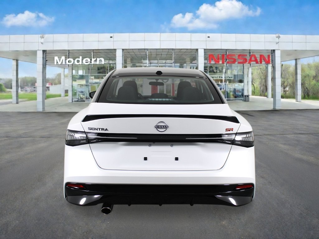New 2027 Aspen White Tricoat/Super Black Nissan SR image 4