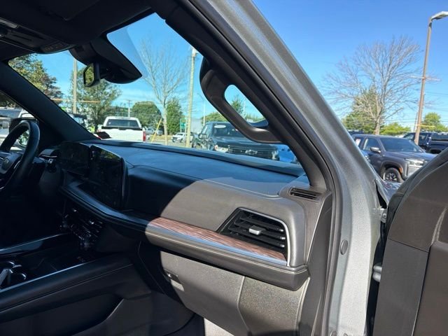 Used 2025 Sterling Gray Metallic Chevrolet Premier image 26