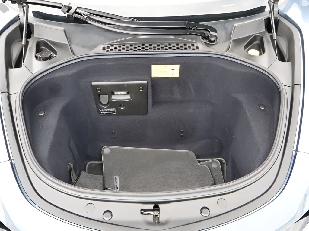 Used 2023 Saros McLaren TechLux image 19
