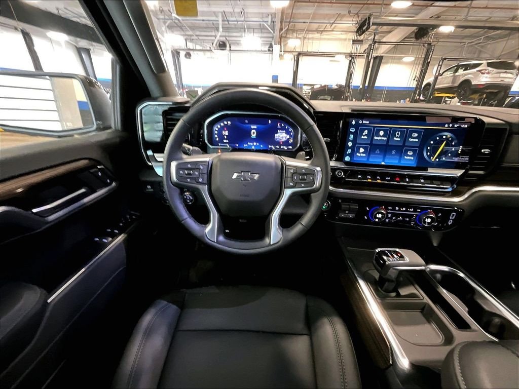 Used 2026 Gray Chevrolet RST image 17