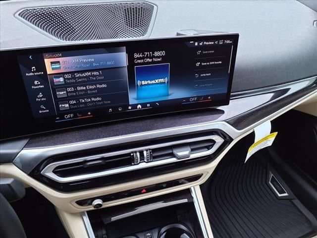 Used 2024 Mineral White Metallic BMW xDrive40 image 9