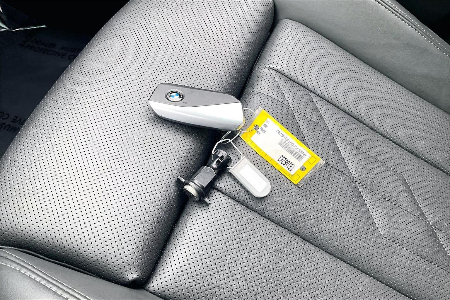 Used 2026 Alpine White BMW 30 xDrive image 29