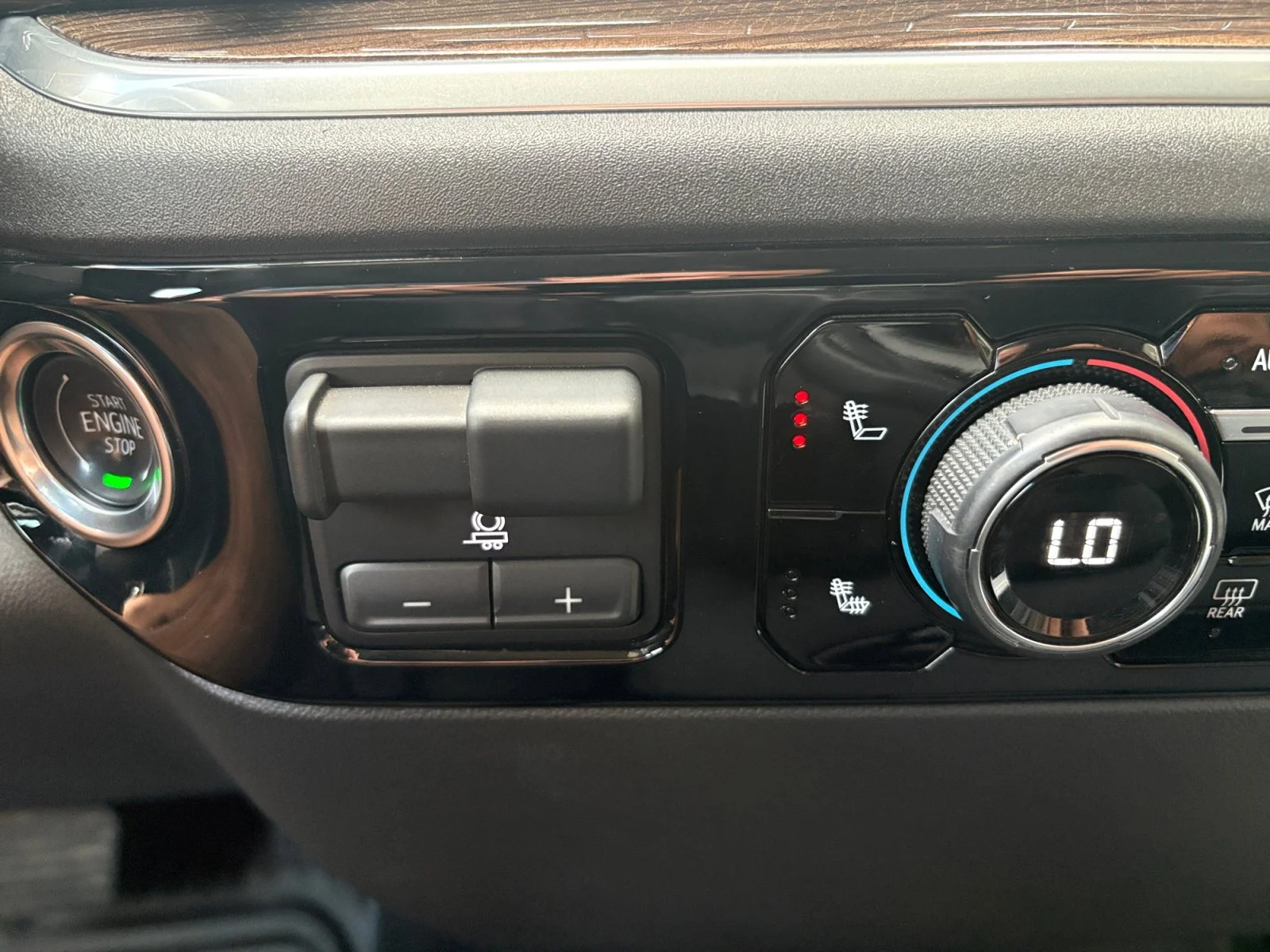 Used 2025 Summit White Chevrolet LT Trail Boss image 22