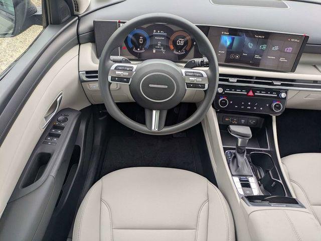 New 2026 Green Hyundai SEL FWD image 17