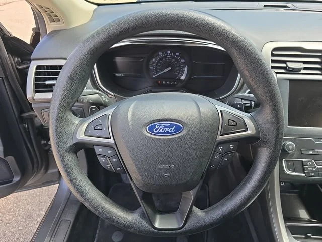 Used 2019 Magnetic Ford SE image 25