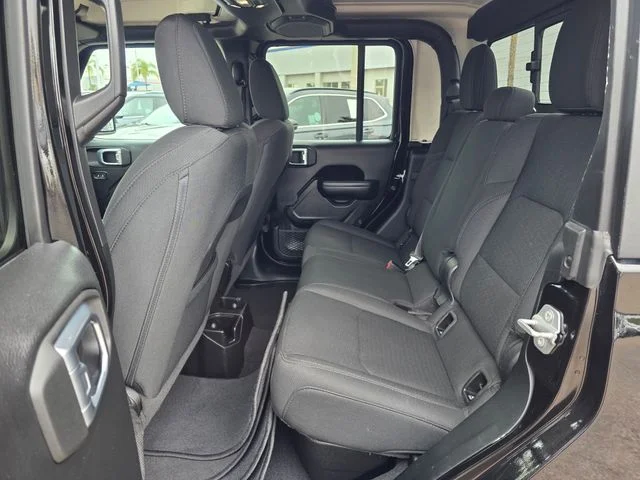 2021 Jeep Gladiator California Edition - Photo 14