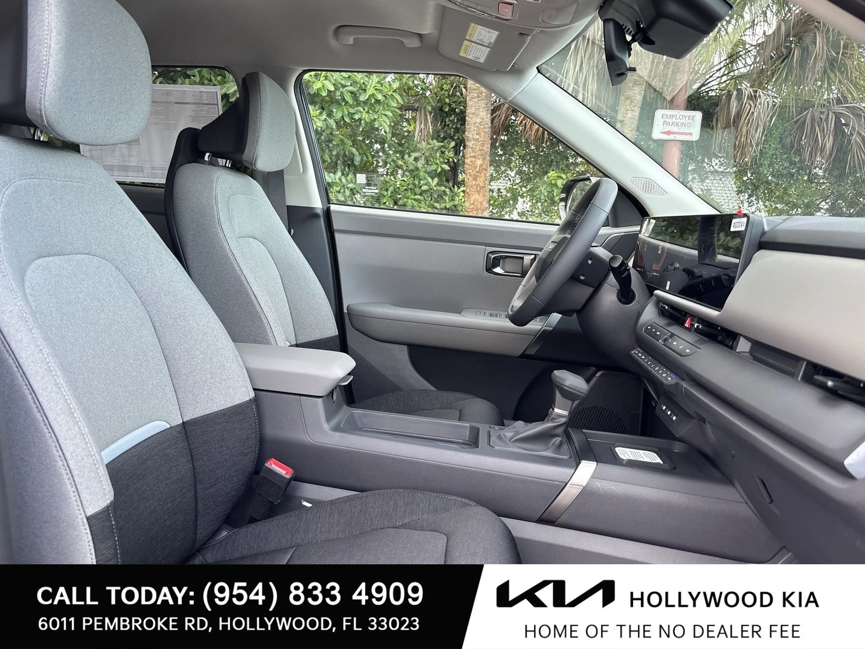 New 2027 Pale Gray Kia S image 23