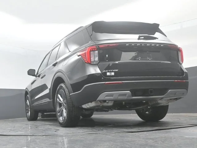 New 2027 Agate Black Metallic Ford Active image 23