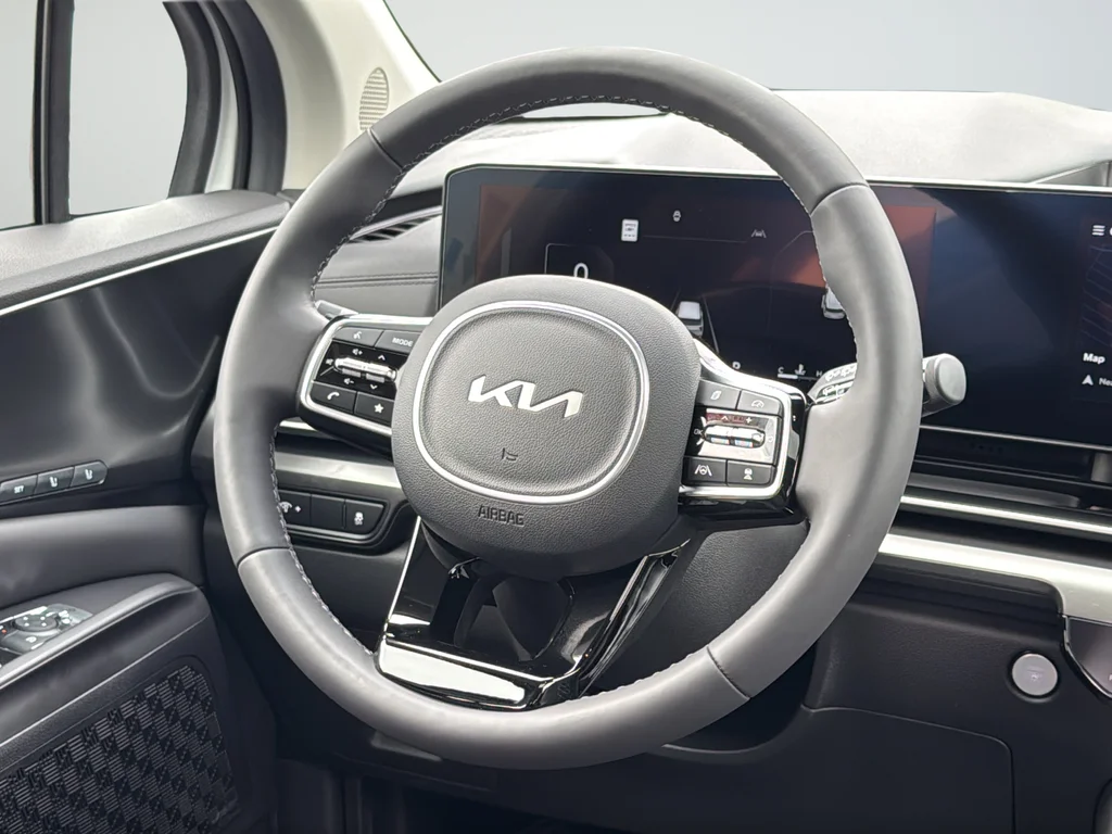 New 2026 Snow White Pearl Kia SX Prestige image 16