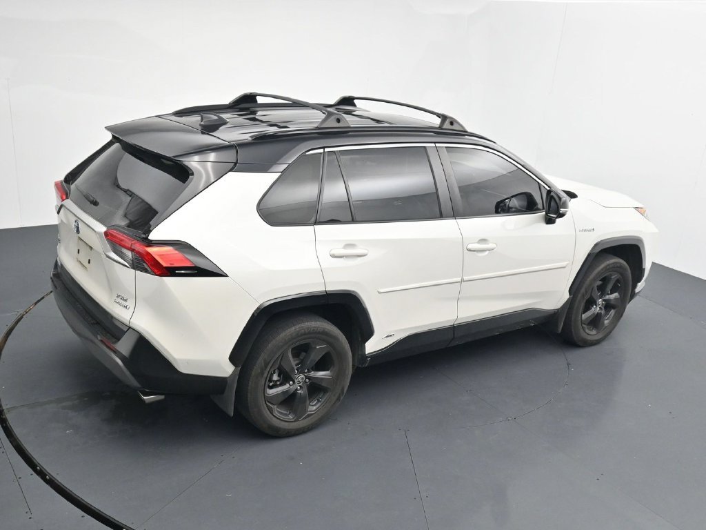 Used 2020 White Toyota XSE image 16