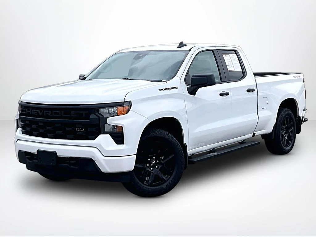 Used 2023 White Chevrolet Custom image 2