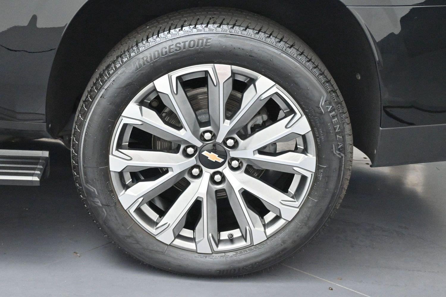 Used 2025 Black Chevrolet High Country image 44