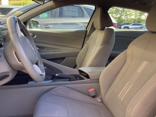 2025 Hyundai Elantra SEL - Photo 16