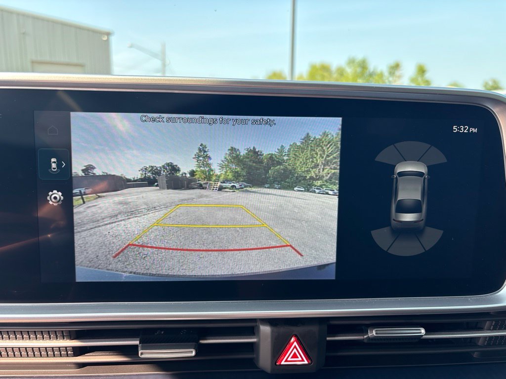 Certified Used 2025 Black Hyundai SE image 25