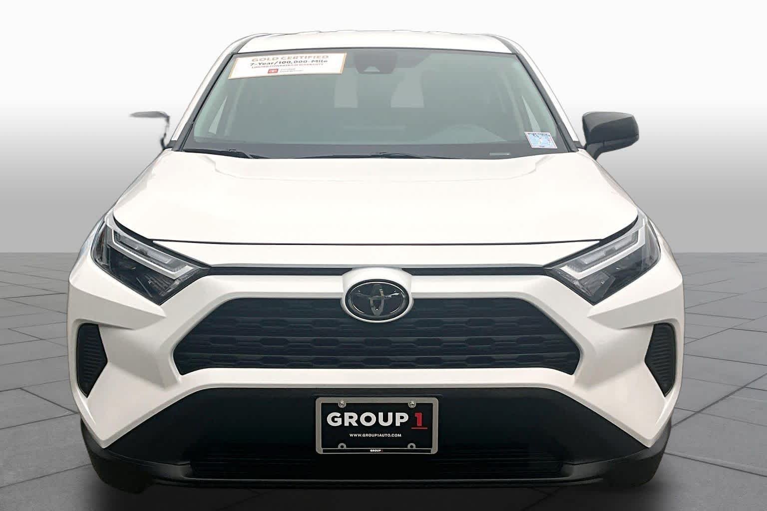 Used 2023 Ice Cap Toyota LE image 4