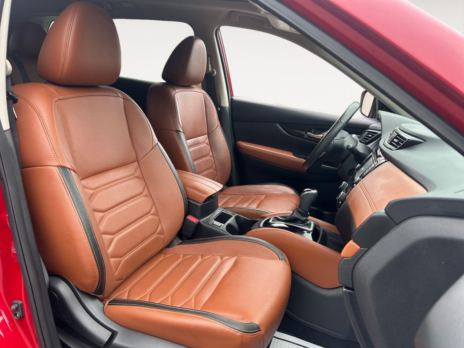 Used 2017 Palatial Ruby Nissan SL image 15