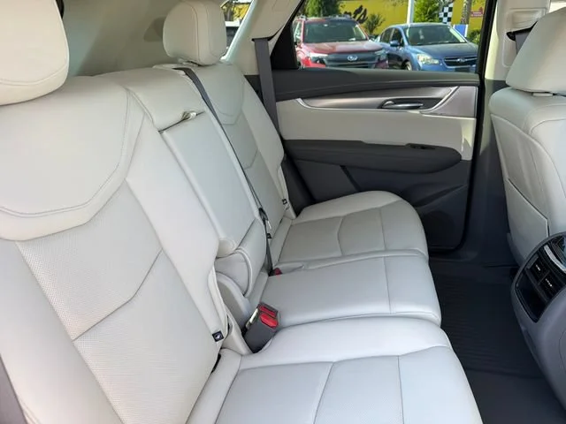 Used 2021 INFRARED TINTCOAT Cadillac FWD Premium Luxury image 28