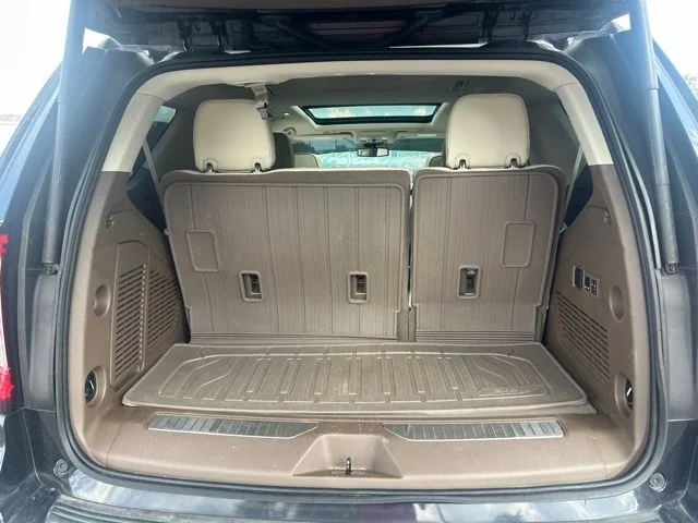 Used 2023 Silver GMC Denali image 23