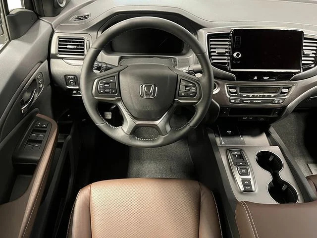 New 2026 Crystal Black Pearl Honda RTL image 18