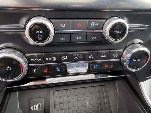 Used 2025 White Ford Raptor image 18