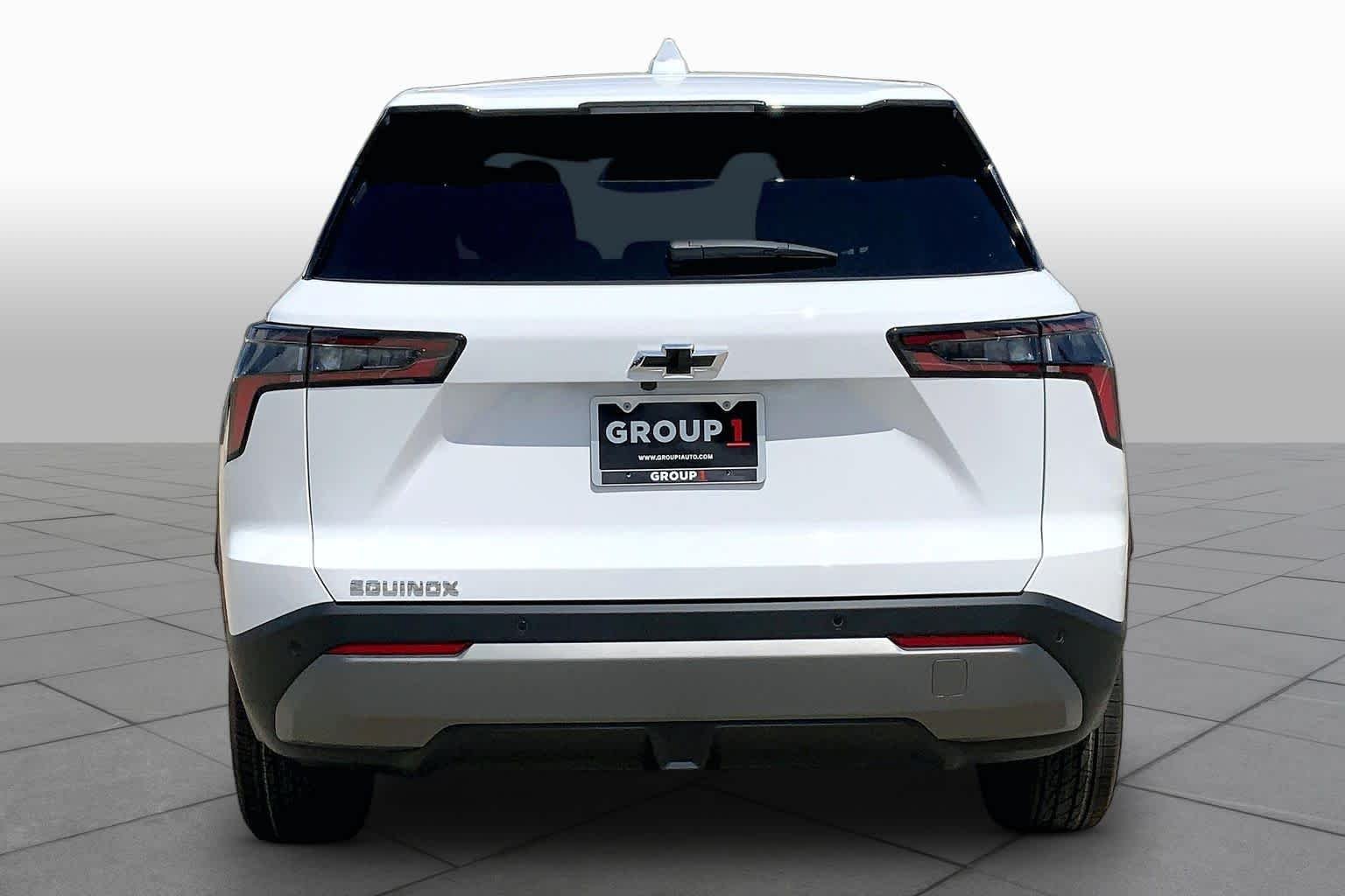 New 2027 Summit White Chevrolet LT image 5