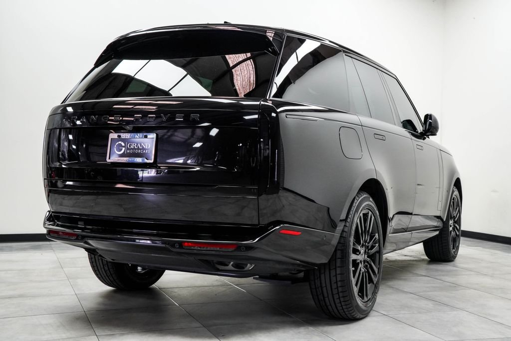 Used 2024 Black Land Rover SE image 13