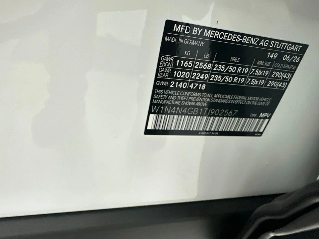 New 2026 White Mercedes-Benz GLA 250 image 28