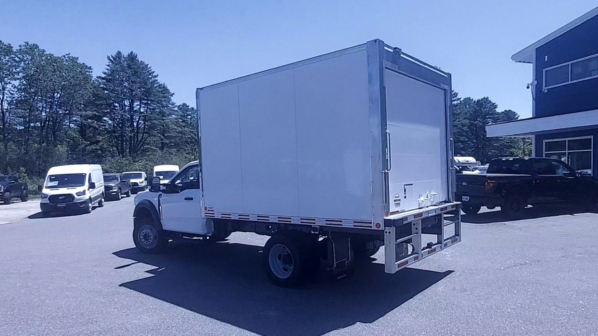 New 2026 Oxford White Ford F-450® XL image 19